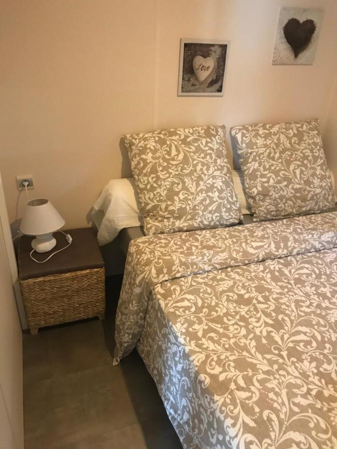 Mobilhome En Face Des Plages Hyères Eksteriør bilde