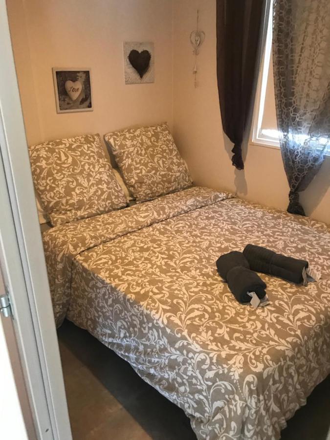 Mobilhome En Face Des Plages Hyères Eksteriør bilde